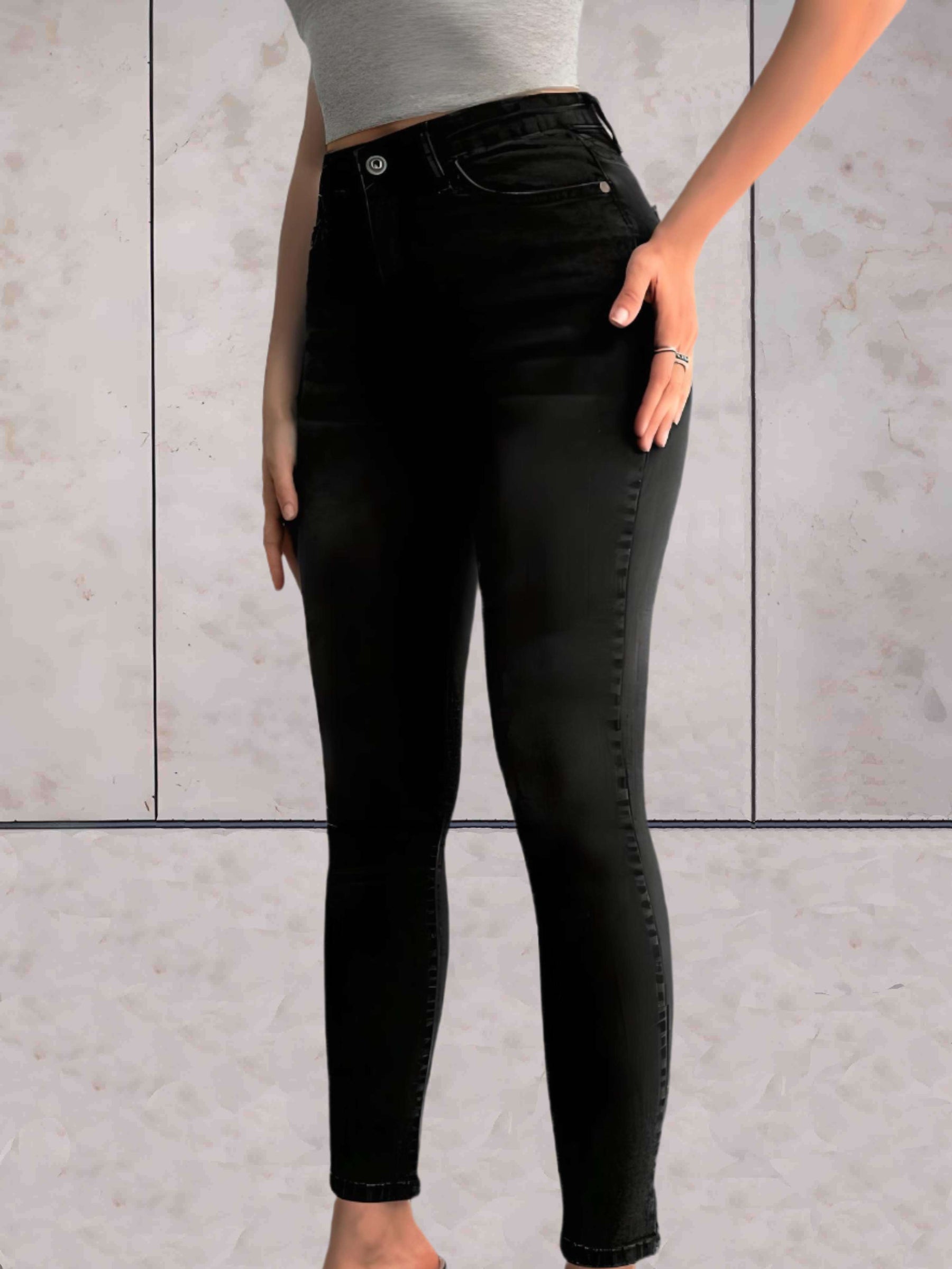 High-Waisted Tight-Fitting Jeans for Women