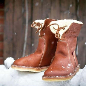 Sturdy Boots with Warm Lining